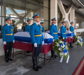 Posmrtni ostaci predaka Teodora Hercla ispraćeni sa beogradskog aerodroma za Jerusalim